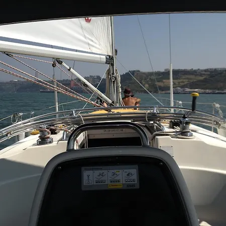 Hippie Chic Sailing Botel