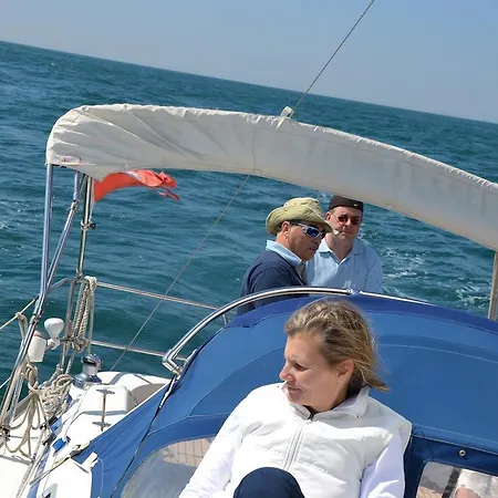 Hippie Chic Sailing Tekne *