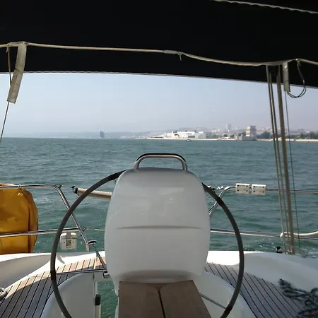 Hippie Chic Sailing *