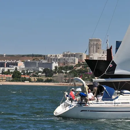 Hippie Chic Sailing Cascais